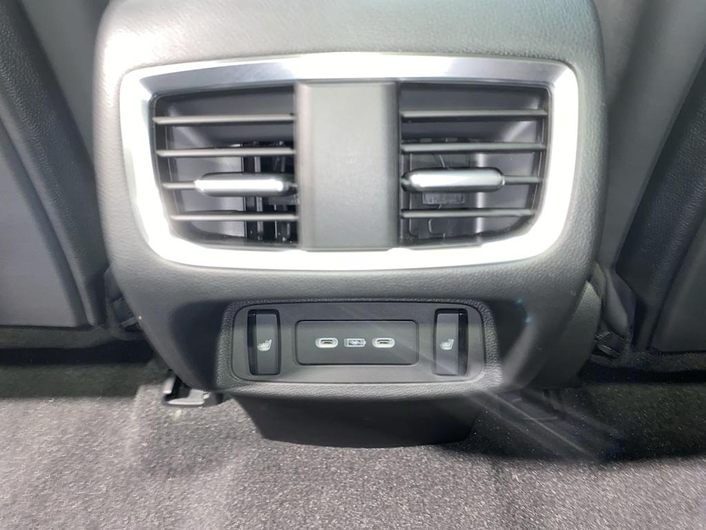 Thumbnail: 2025 Acura RDX - 25