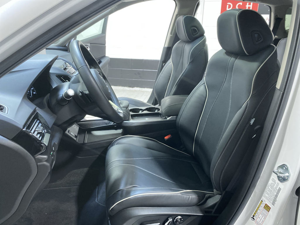 Thumbnail: 2025 Acura RDX - 12