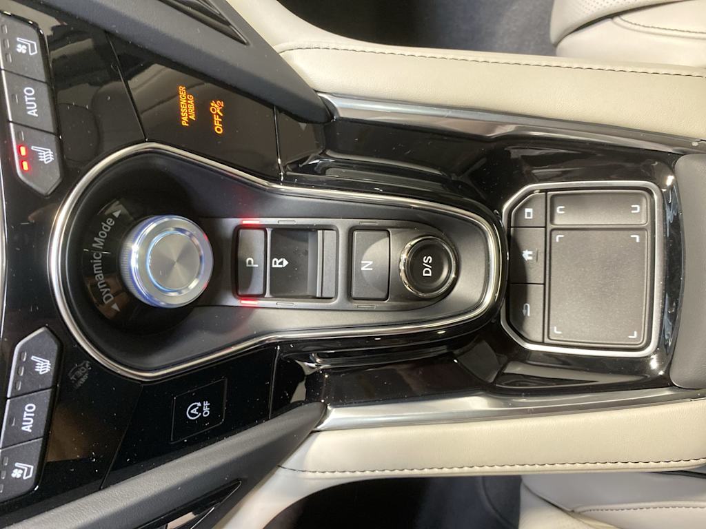 Thumbnail: 2025 Acura RDX - 15