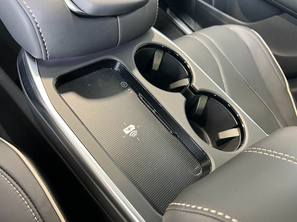 Thumbnail: 2025 Acura RDX - 15