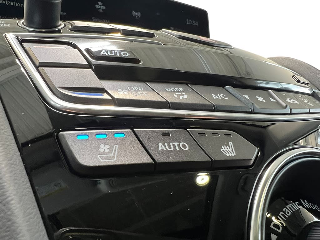 Thumbnail: 2025 Acura RDX - 13