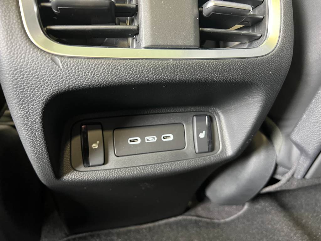 Thumbnail: 2025 Acura RDX - 34