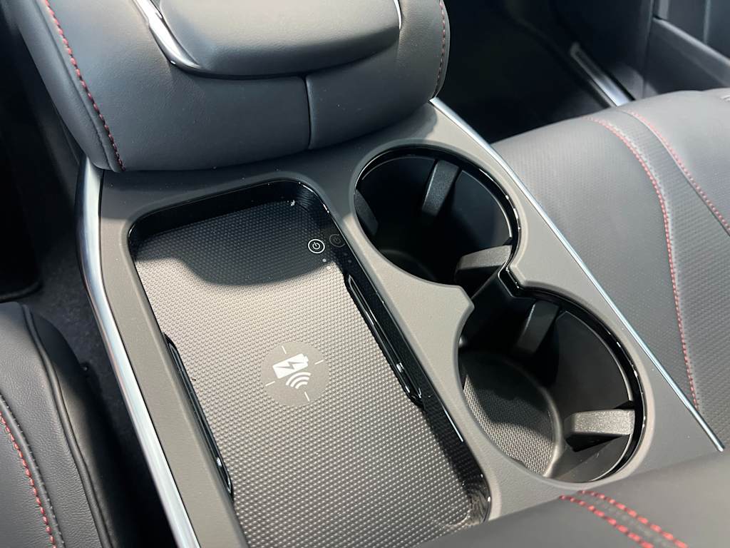 Thumbnail: 2025 Acura RDX - 32