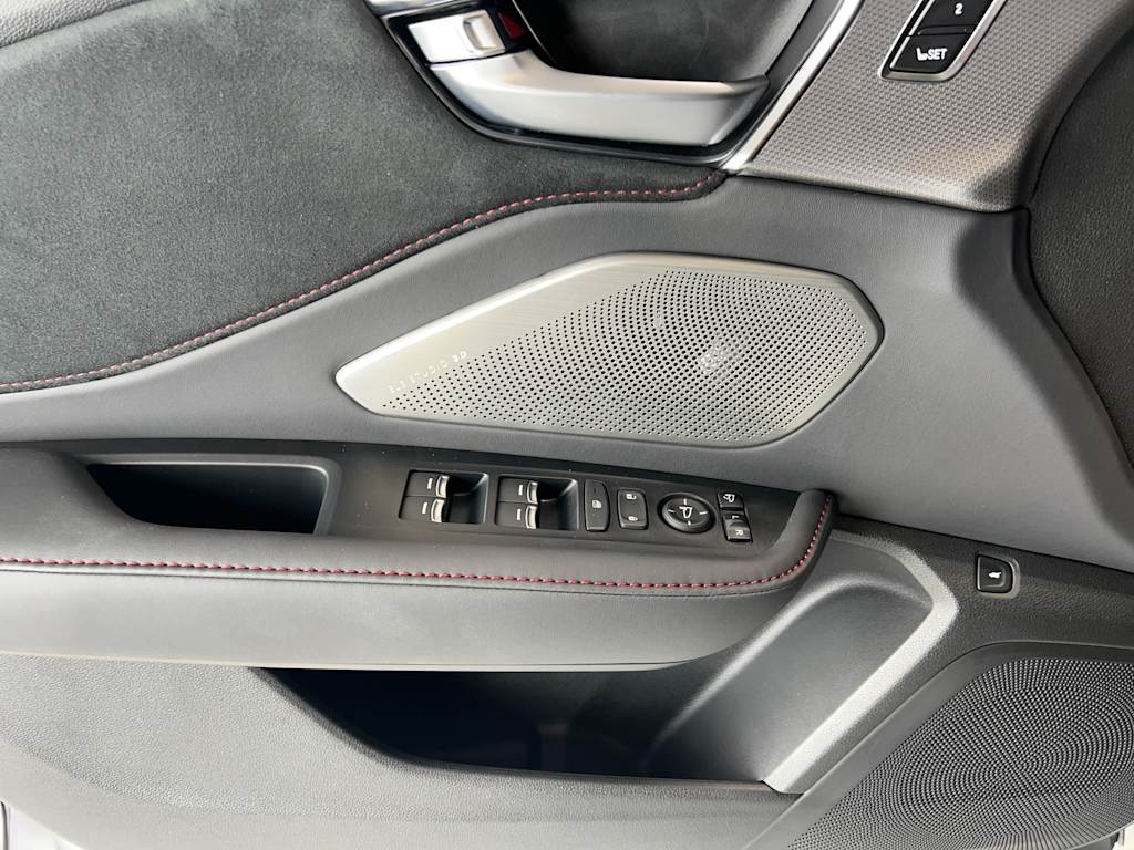 Thumbnail: 2025 Acura RDX - 28