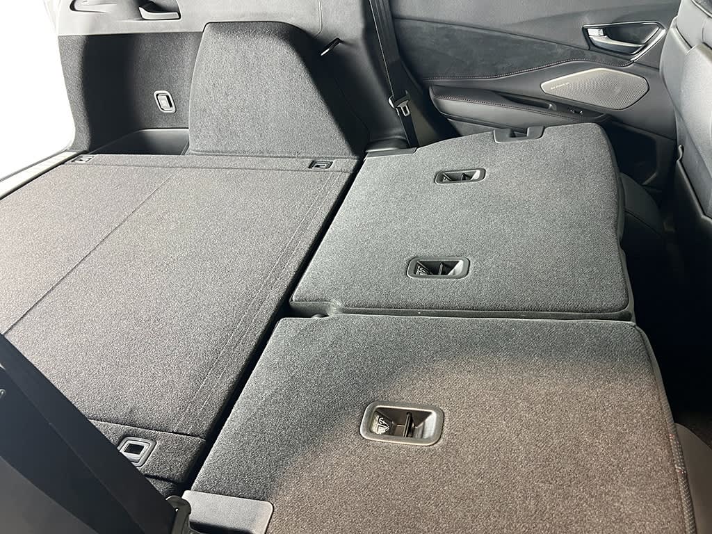 Thumbnail: 2025 Acura RDX - 37