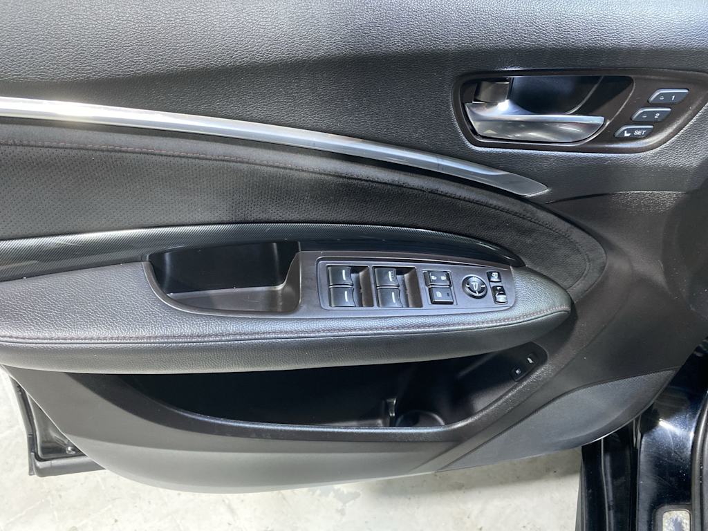 Thumbnail: 2019 Acura MDX - 22