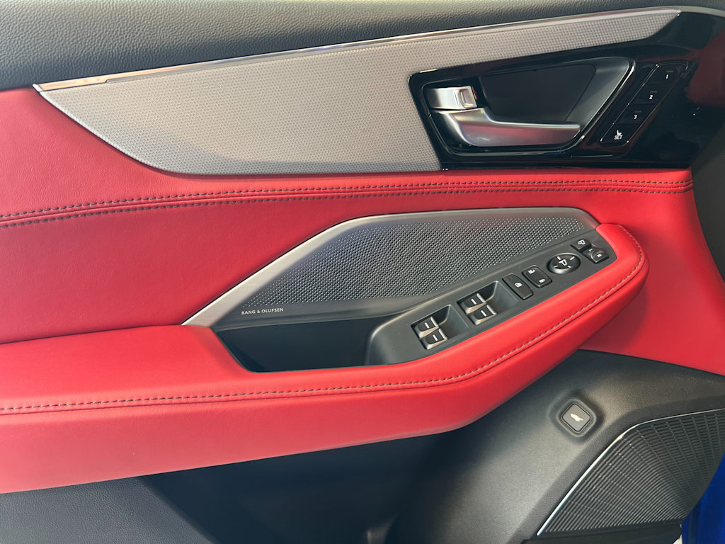 2025 Acura MDX Base 28