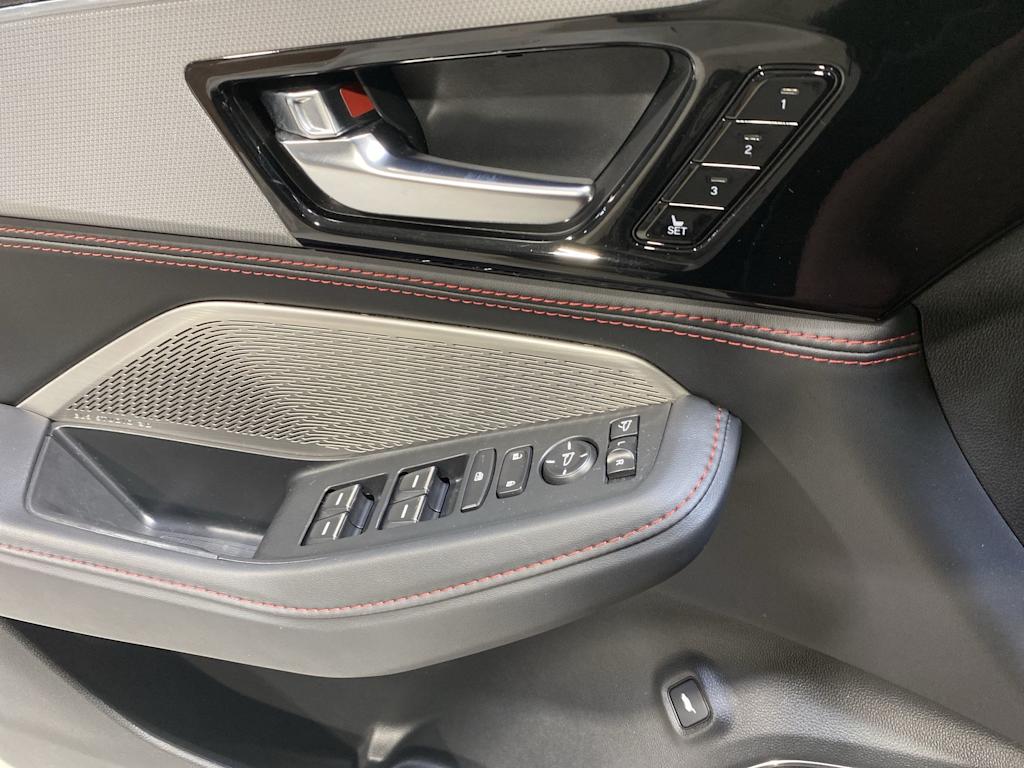 Thumbnail: 2023 Acura MDX - 23