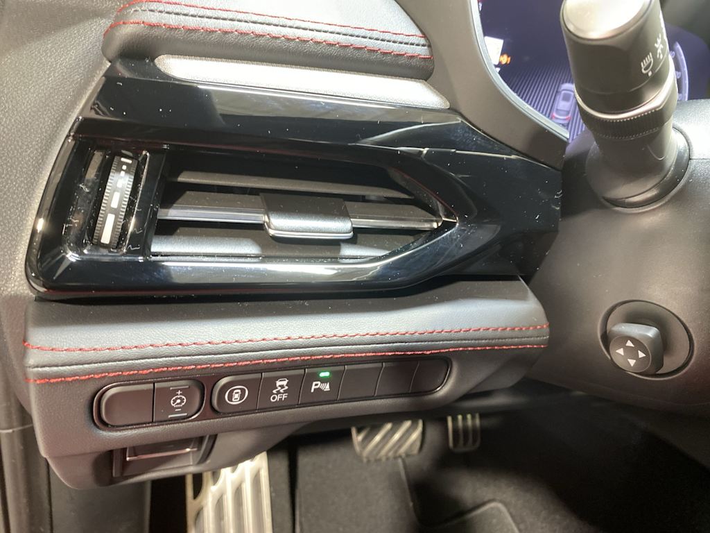 Thumbnail: 2025 Acura MDX - 24