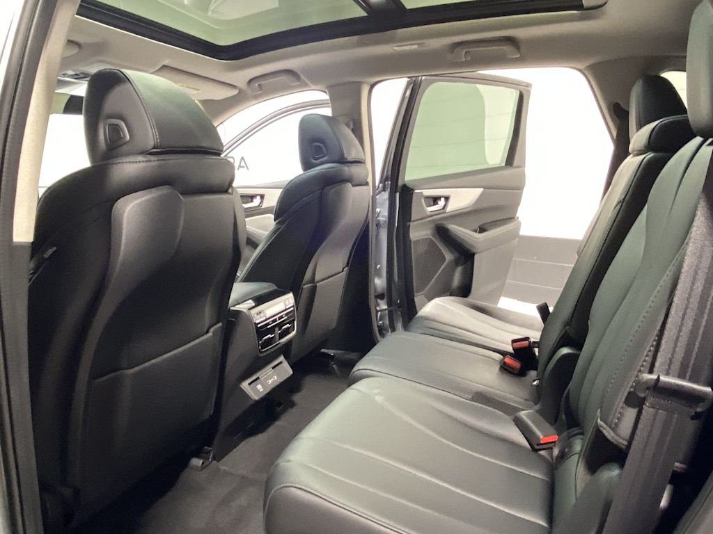 Thumbnail: 2024 Acura MDX - 13