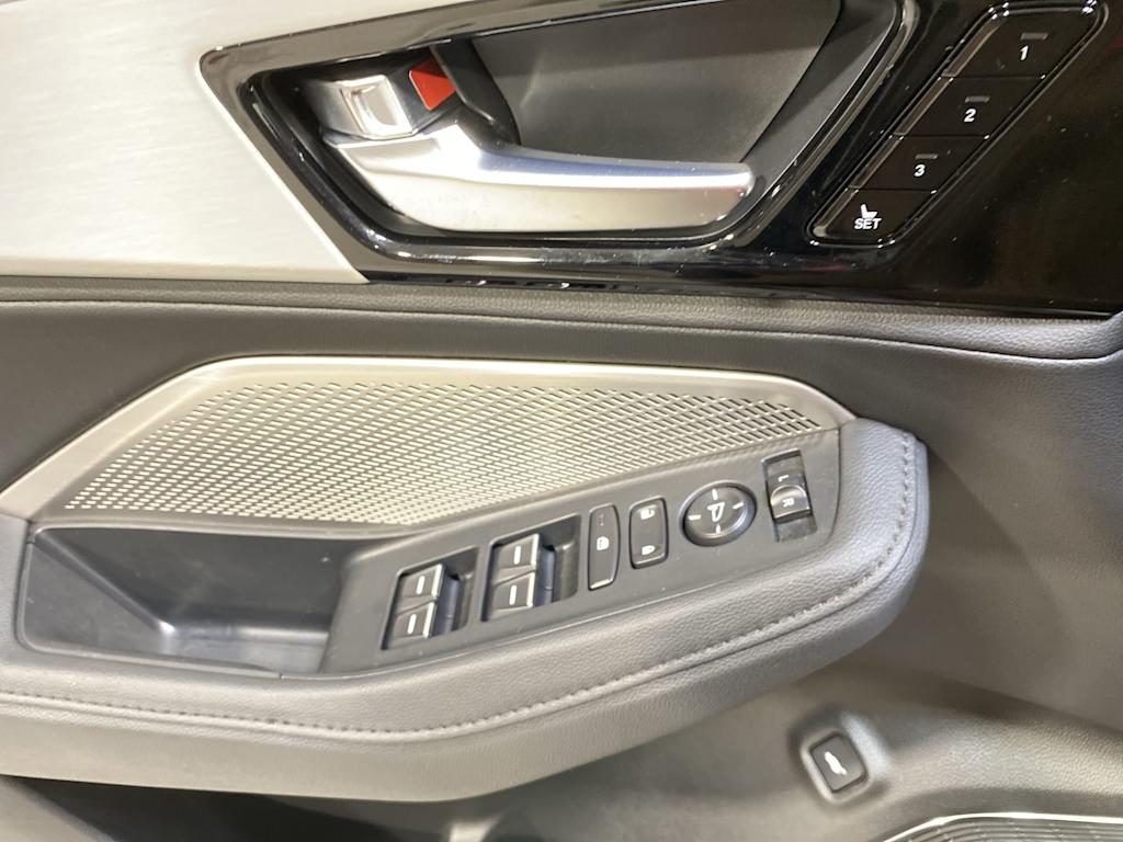 Thumbnail: 2024 Acura MDX - 23