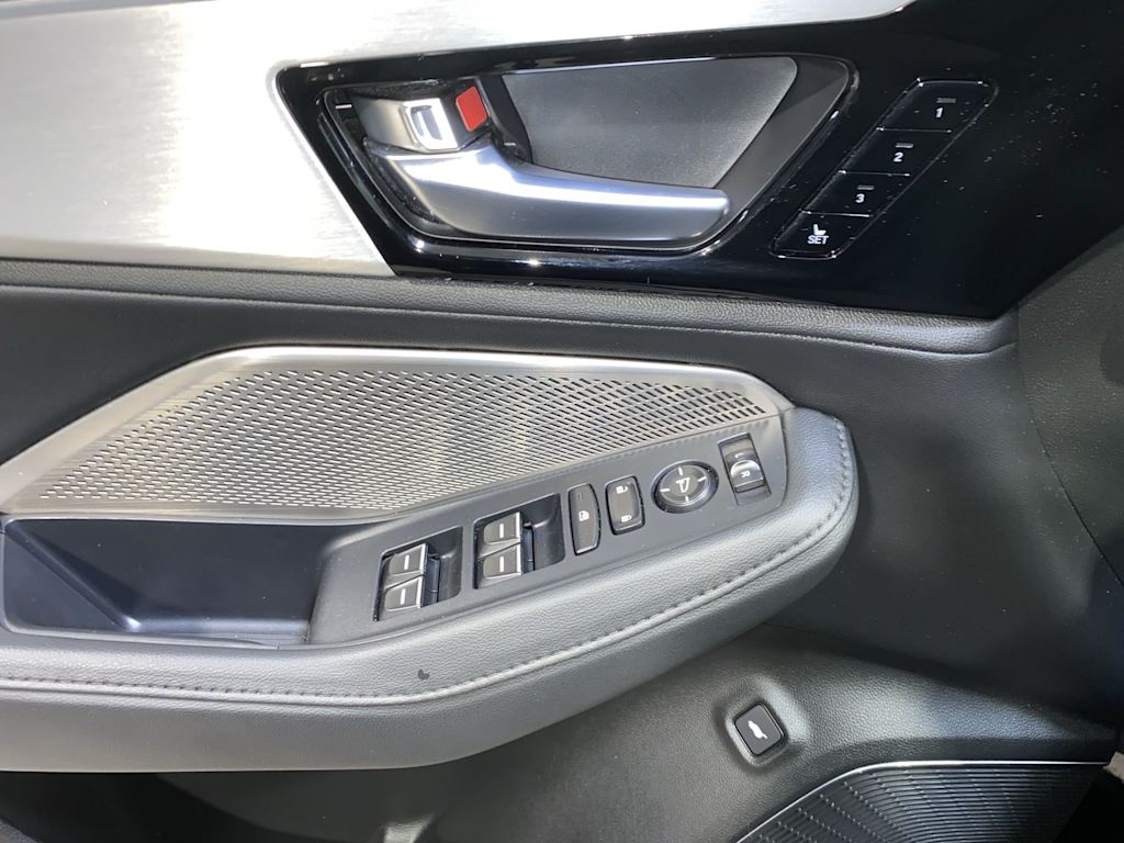 Thumbnail: 2023 Acura MDX - 23