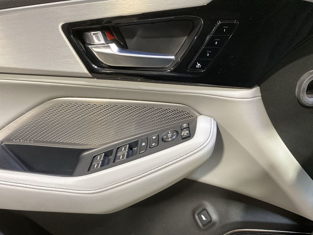 Thumbnail: 2024 Acura MDX - 23