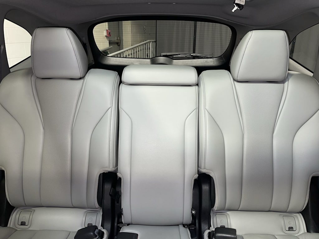Thumbnail: 2022 Acura MDX - 22