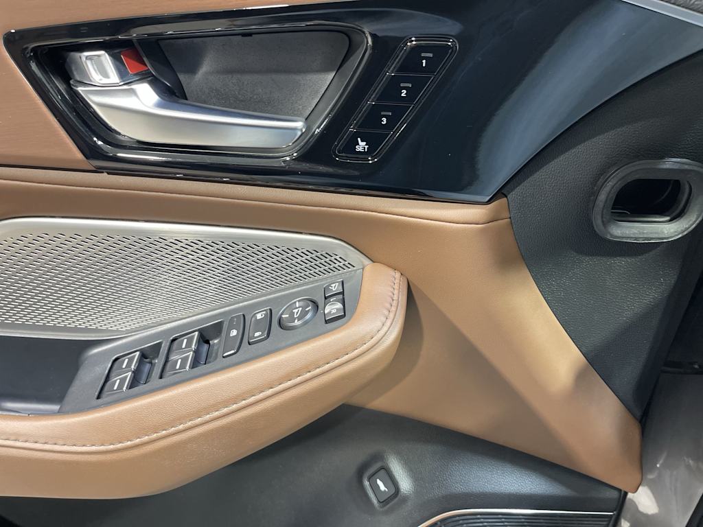 Thumbnail: 2023 Acura MDX - 22