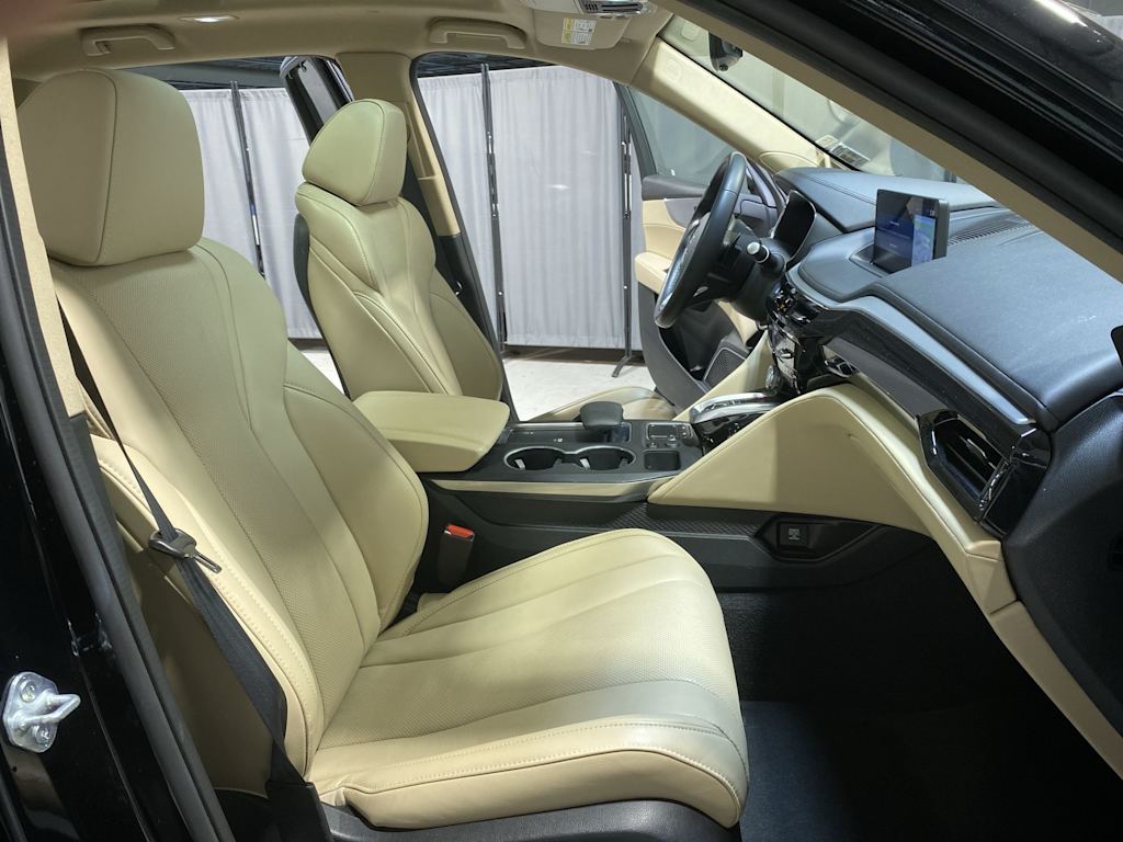 Thumbnail: 2023 Acura MDX - 21