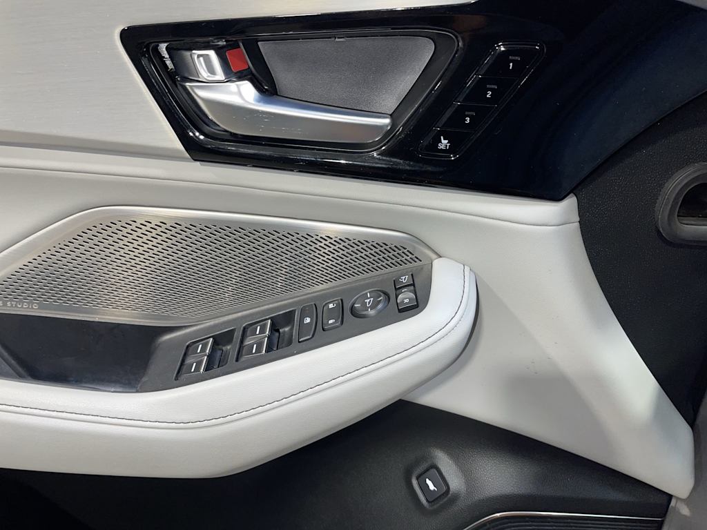 Thumbnail: 2022 Acura MDX - 23