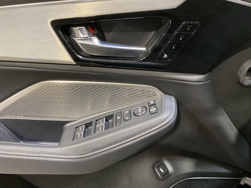 Thumbnail: 2024 Acura MDX - 23
