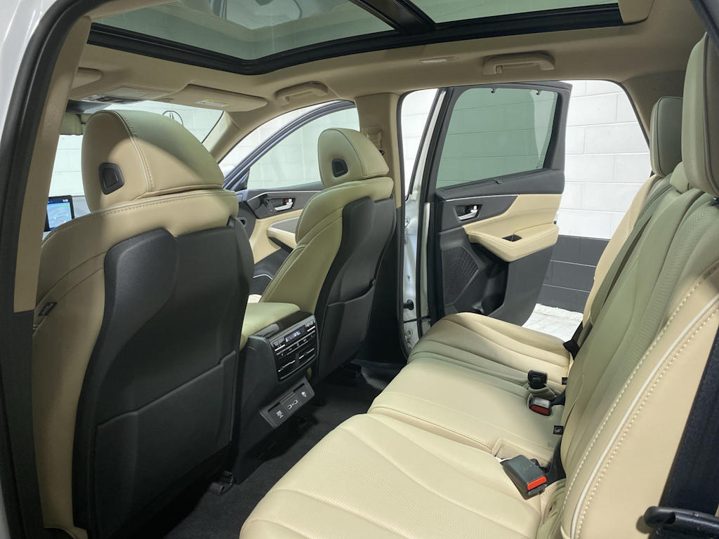Thumbnail: 2023 Acura MDX - 13