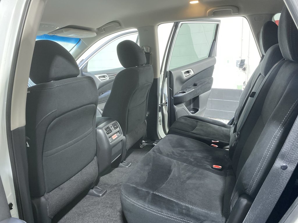 Thumbnail: 2015 Nissan Pathfinder - 13