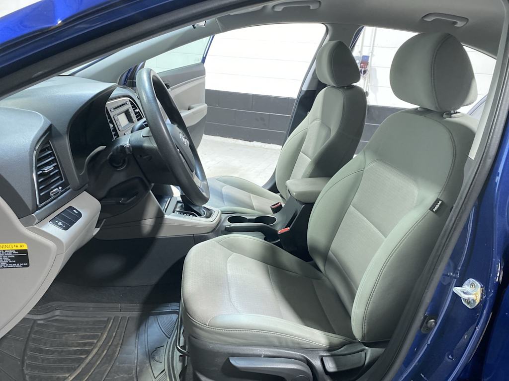 Thumbnail: 2017 Hyundai Elantra - 12