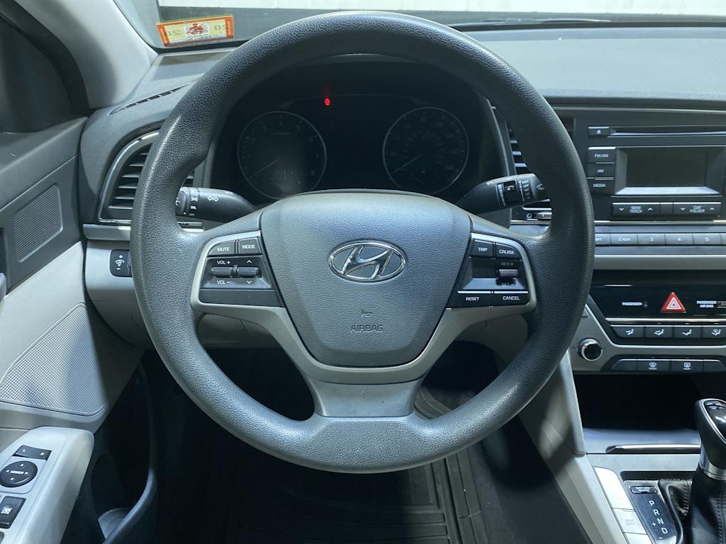 Thumbnail: 2017 Hyundai Elantra - 10