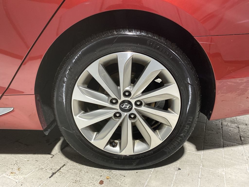 Thumbnail: 2015 Hyundai Sonata - 8