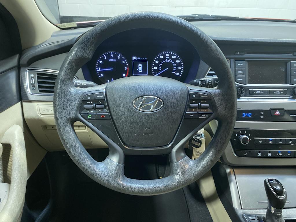 Thumbnail: 2015 Hyundai Sonata - 10