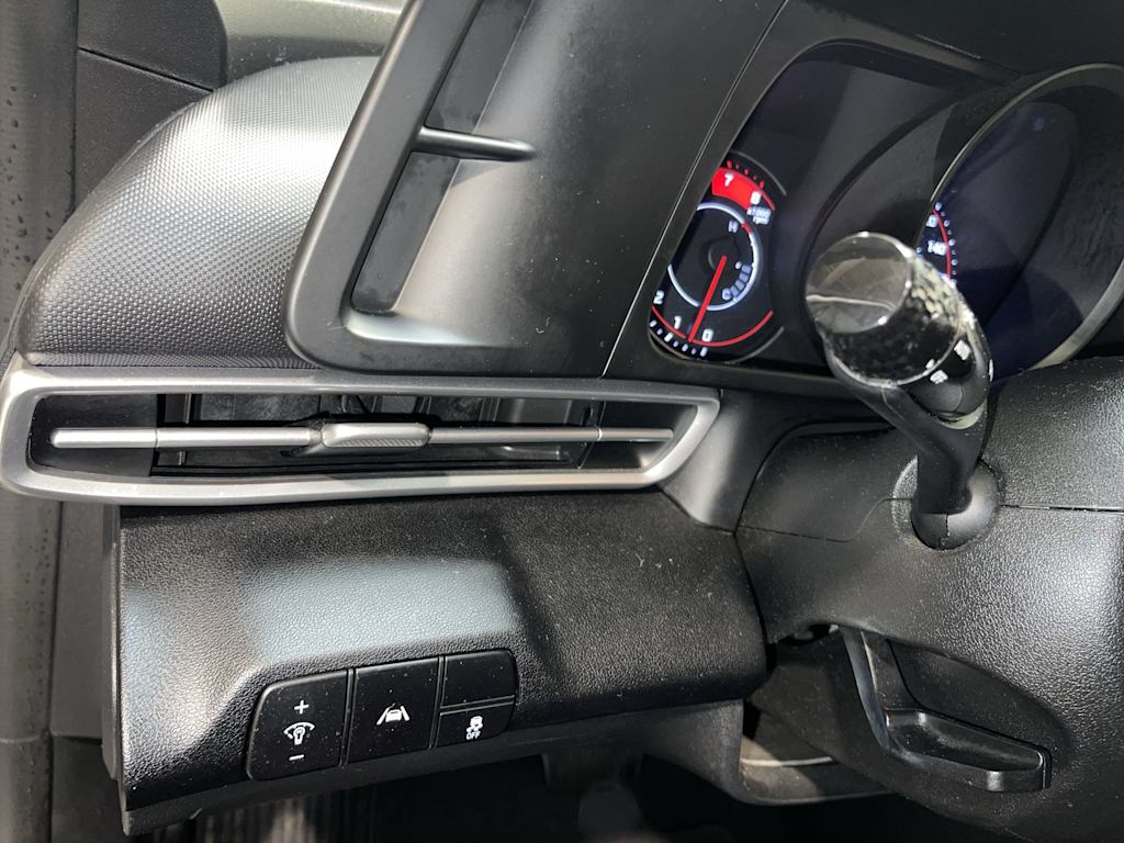 Thumbnail: 2021 Hyundai Elantra - 24