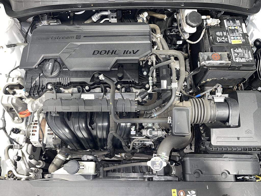 Thumbnail: 2021 Hyundai Elantra - 8