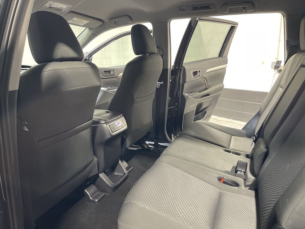 Thumbnail: 2019 Toyota Highlander - 13