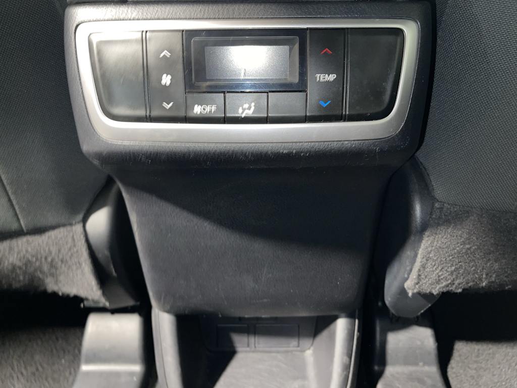 Thumbnail: 2019 Toyota Highlander - 25