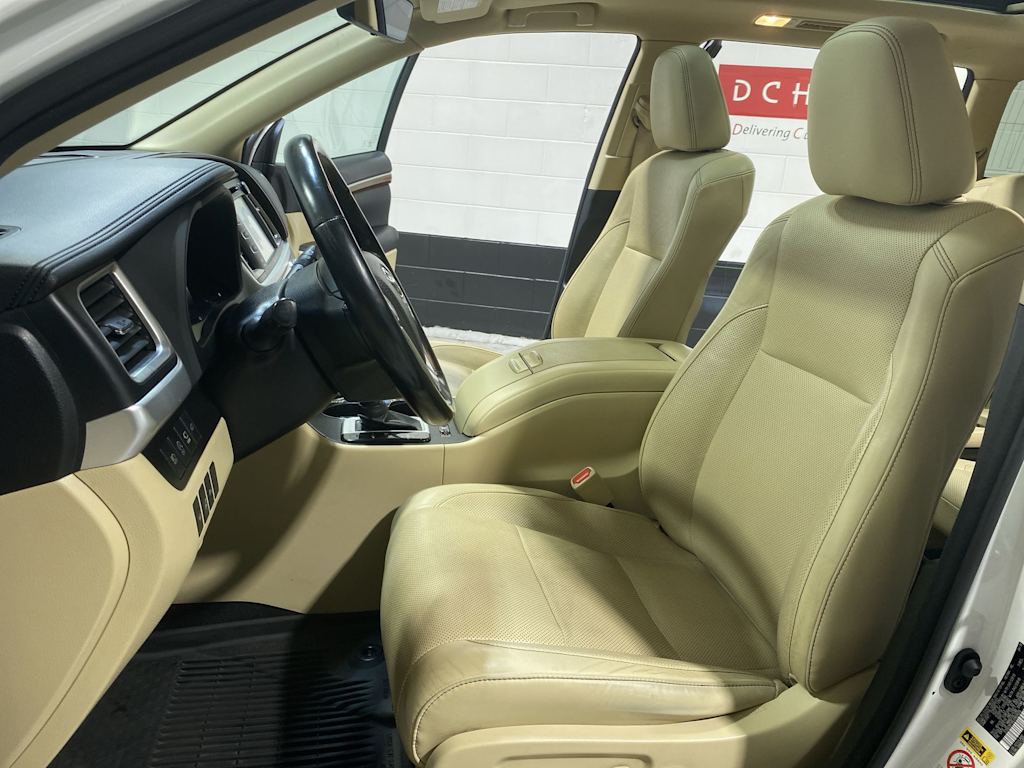 Thumbnail: 2018 Toyota Highlander - 12