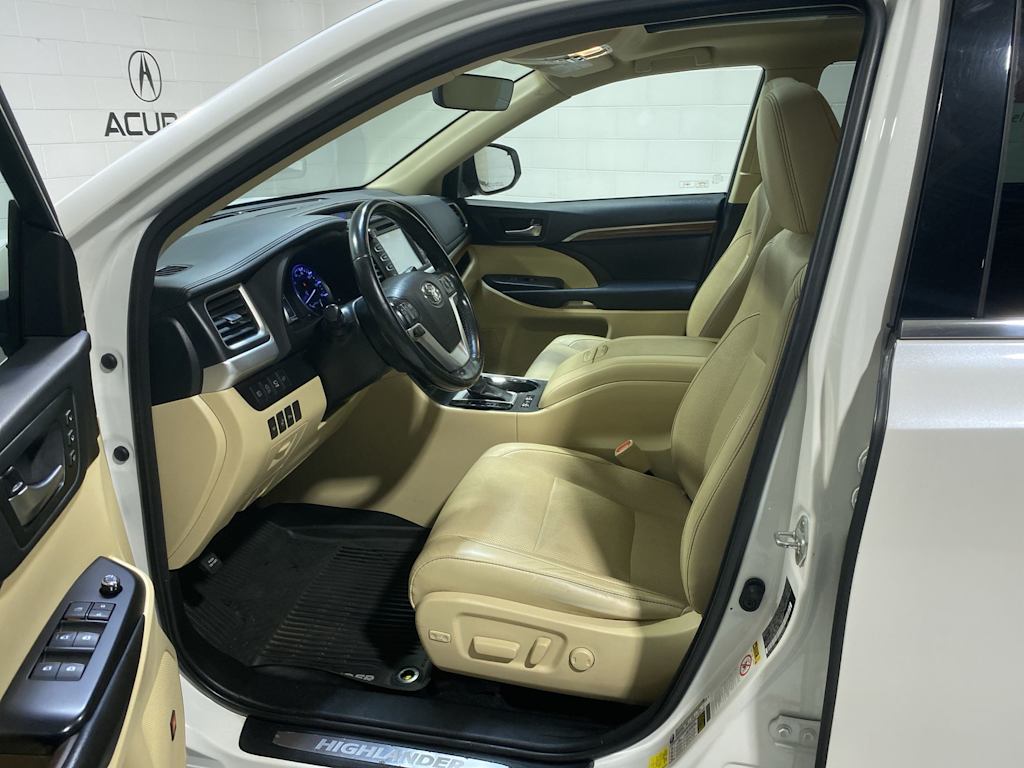 Thumbnail: 2018 Toyota Highlander - 11