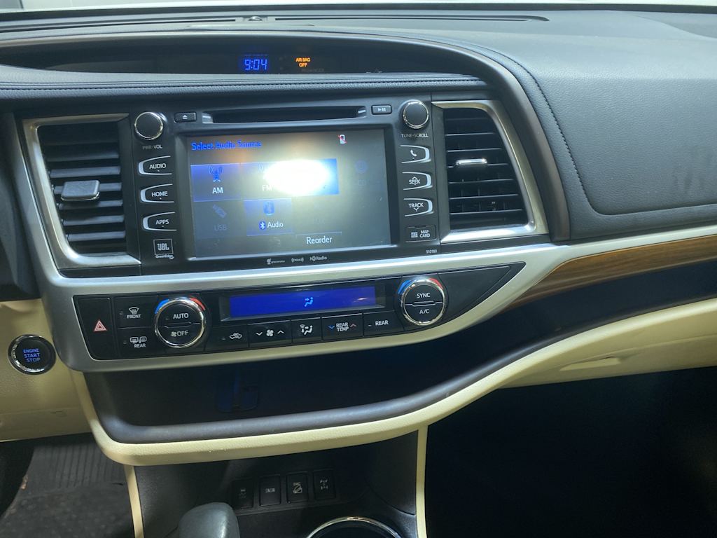 Thumbnail: 2018 Toyota Highlander - 14