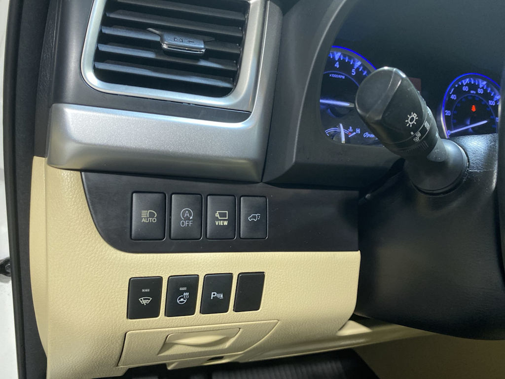 Thumbnail: 2018 Toyota Highlander - 24