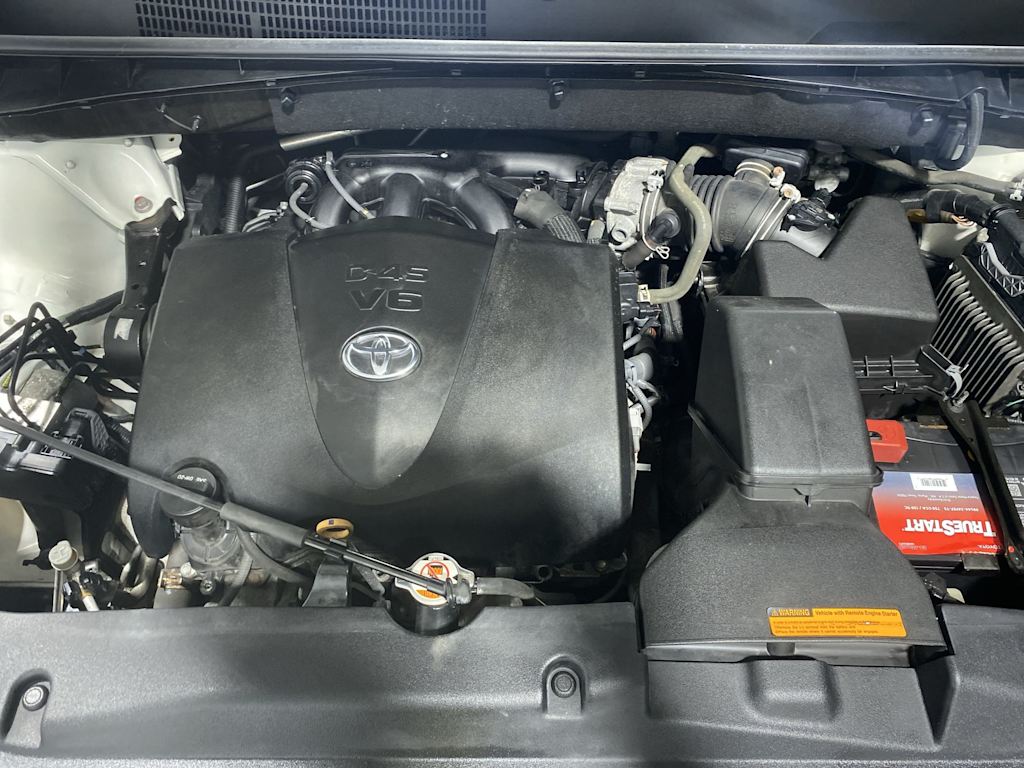 Thumbnail: 2018 Toyota Highlander - 9