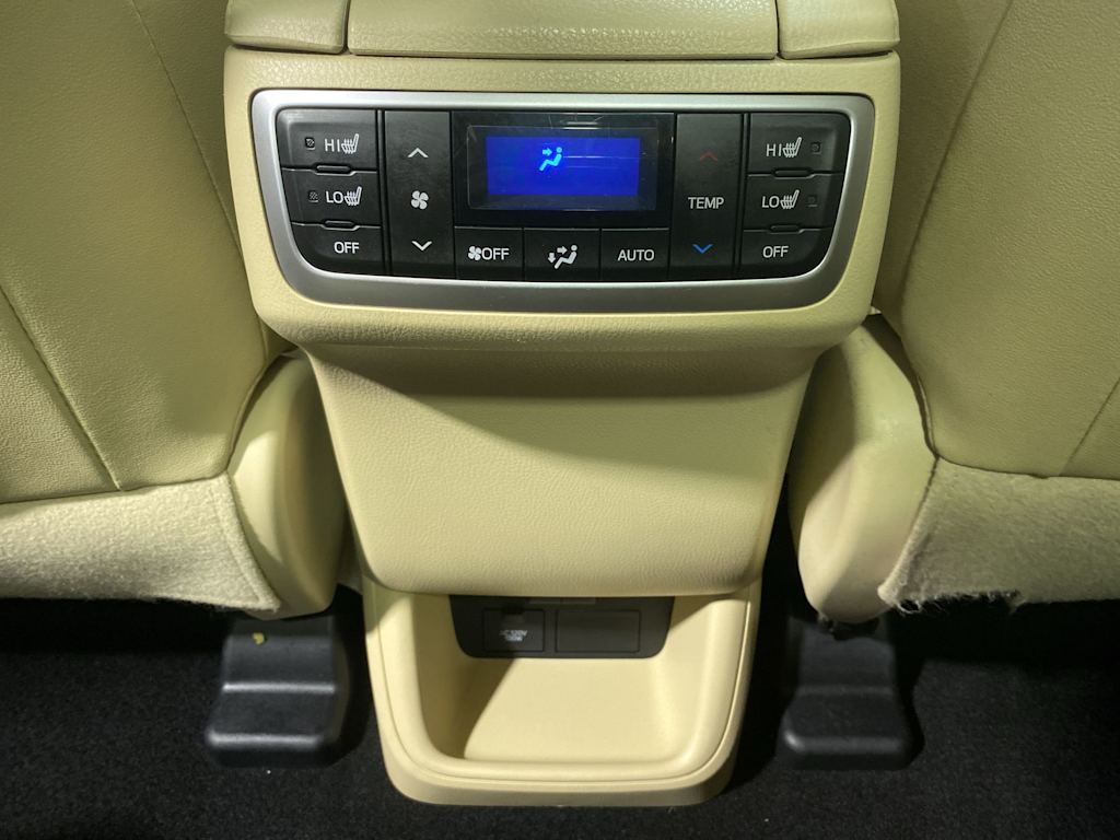Thumbnail: 2018 Toyota Highlander - 25