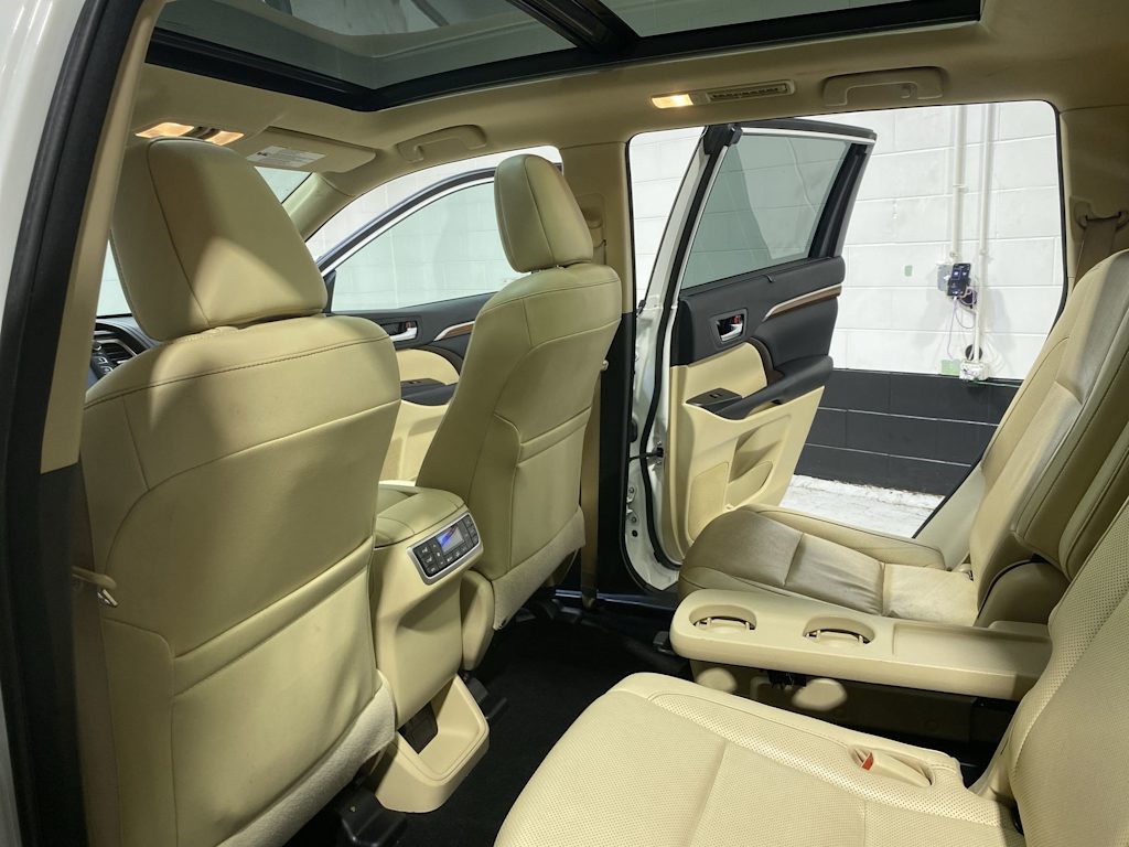 Thumbnail: 2018 Toyota Highlander - 13