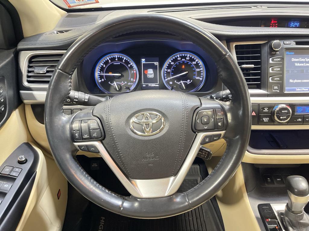 Thumbnail: 2018 Toyota Highlander - 10