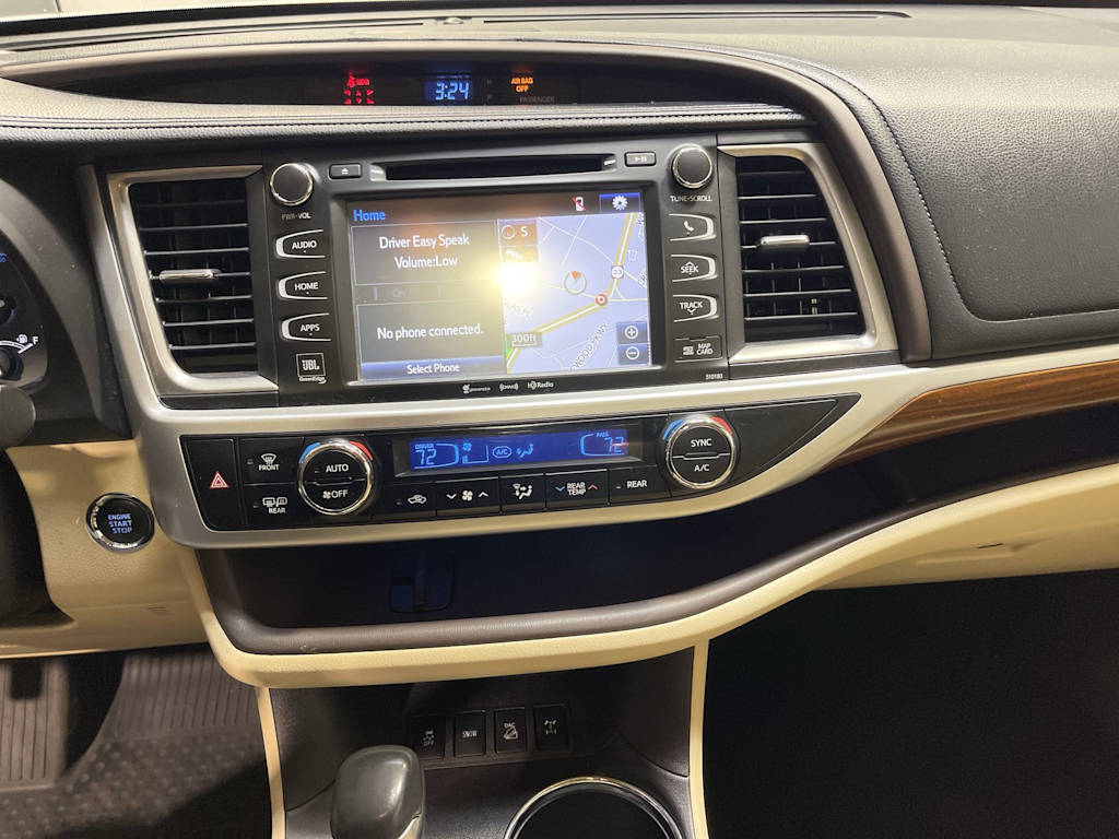 Thumbnail: 2018 Toyota Highlander - 15
