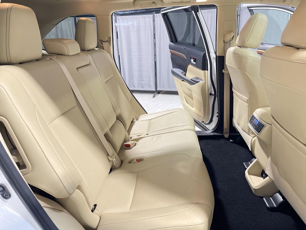 Thumbnail: 2018 Toyota Highlander - 19