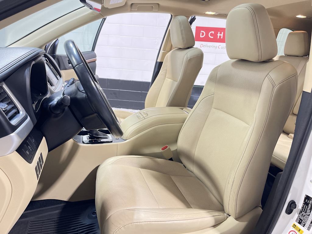 Thumbnail: 2018 Toyota Highlander - 12
