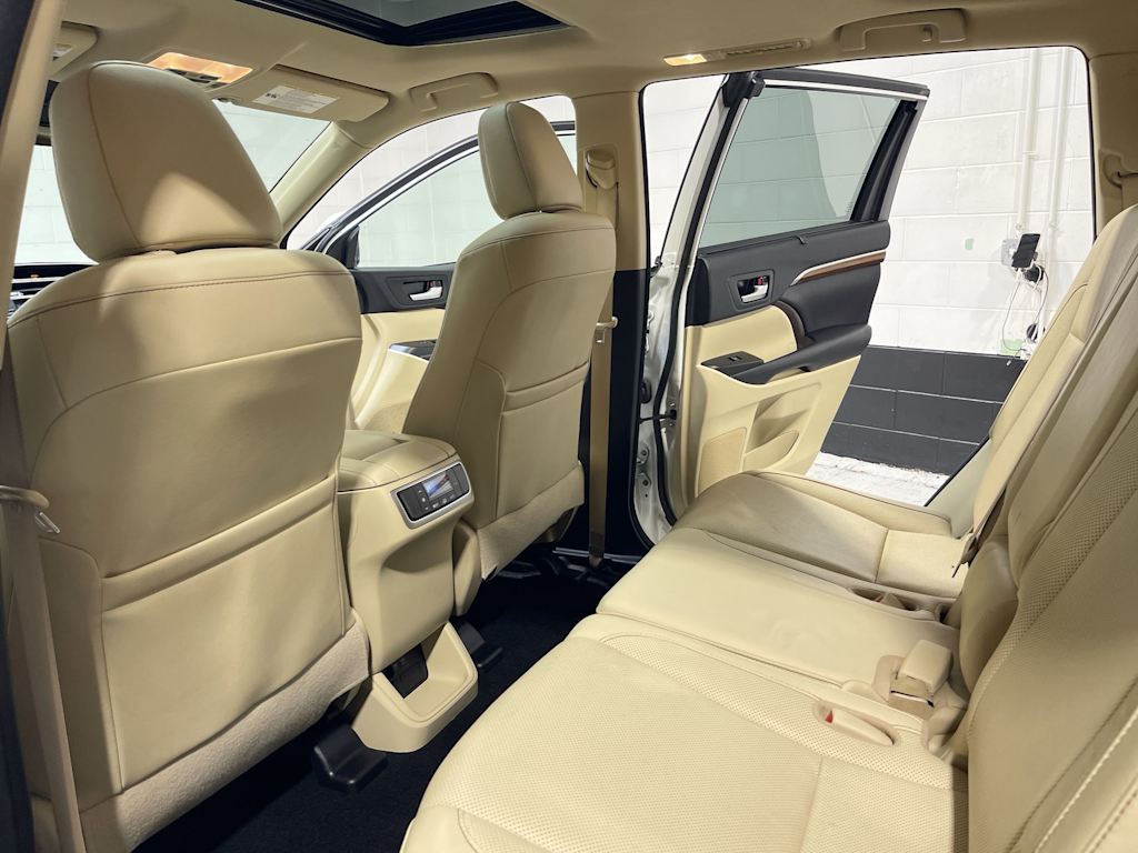 Thumbnail: 2018 Toyota Highlander - 13