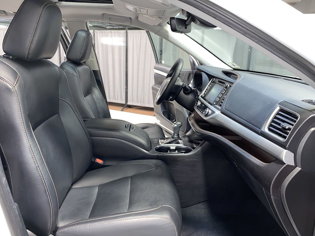 2019 Toyota Highlander XLE 21