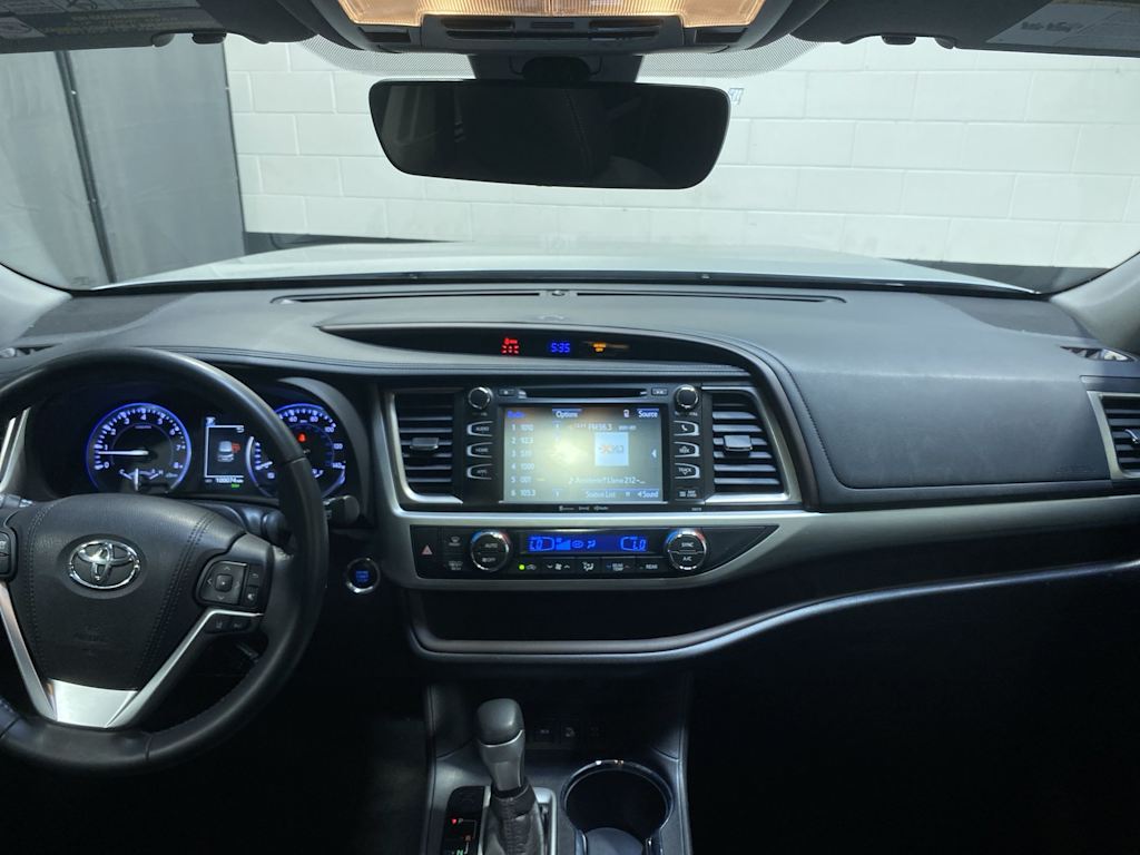 Thumbnail: 2017 Toyota Highlander - 2