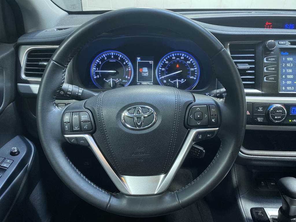 Thumbnail: 2017 Toyota Highlander - 10
