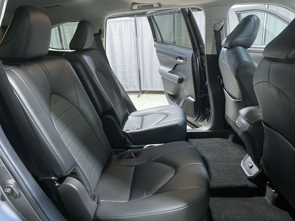 Thumbnail: 2024 Toyota Highlander - 12