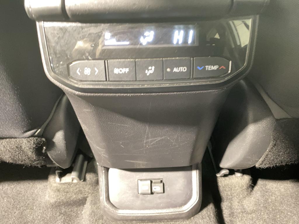 Thumbnail: 2023 Toyota Highlander - 25