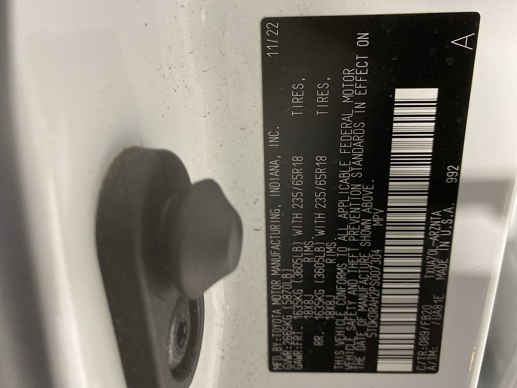 Thumbnail: 2023 Toyota Highlander - 19